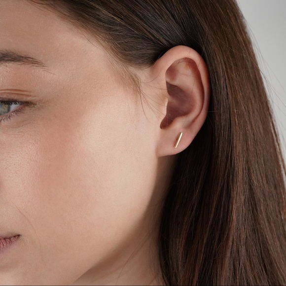 Mejuri Jewelry - Mejuri Bar Studs ✨